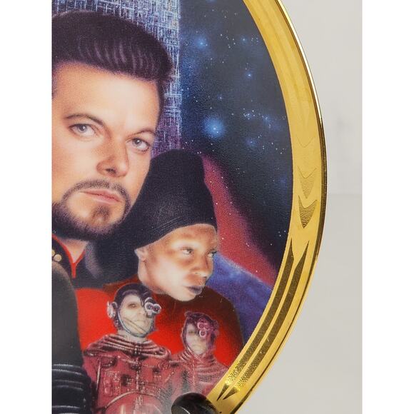 Star Trek Next Generation Picard Year 1994 Porcelain 8 1/8" Wall Decor Plate - Picture 9 of 15